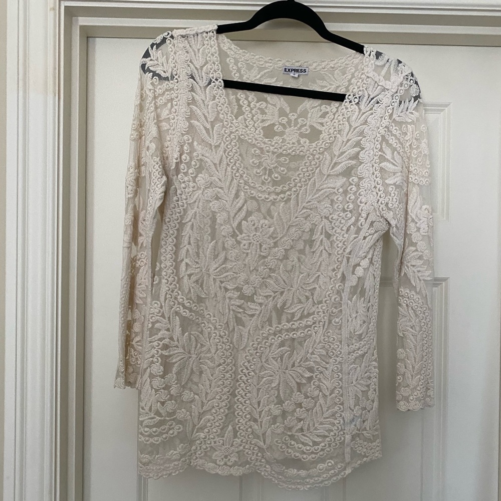 Express lace 3/4 sleeve lace top